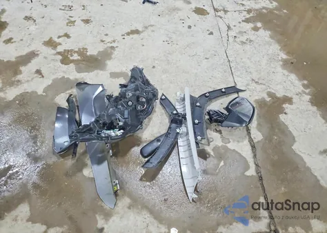 2021 Toyota Rav4 Xle z USA, uszkodzony, nr VIN JTMRWRFV8MD120270